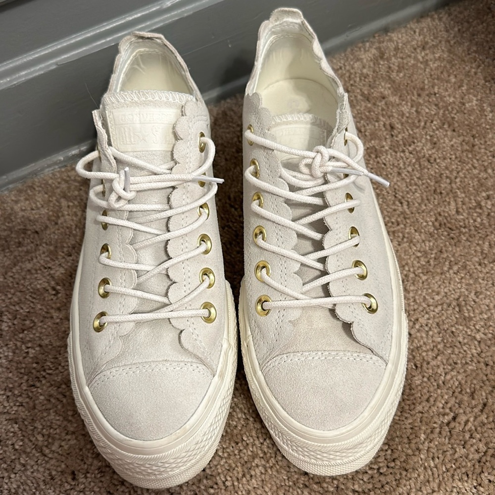 Platform Converse